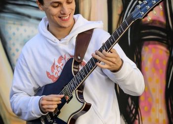 Sabato a Cagliari grande serata all’insegna della chitarra, con Eric Johnson e con Matteo Mancuso in concerto alla MusiCA Arena in Fiera