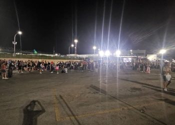 Volo Cagliari-Catania dirottato su Palermo, il racconto di un passeggero: “Ore di attesa, caos e nessuna organizzazione”