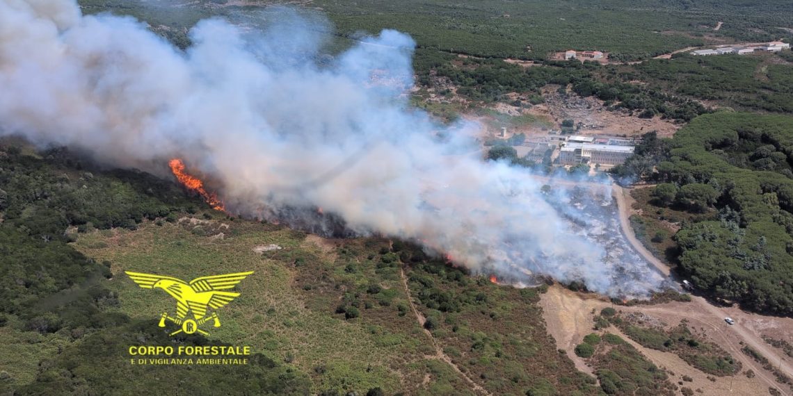 Fiamme a Narbolia e Morgongiori: presenti i mezzi aerei