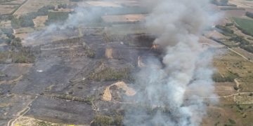 La Sardegna in cenere, vasti incendi in tutta l’isola, in campo i mezzi aerei antincendio