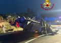Liscia di Vacca, escono di strada con l’auto e si ribaltano: tre feriti