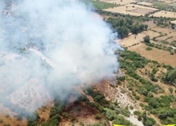 Fuoco a Triei, presente un elicottero antincendio