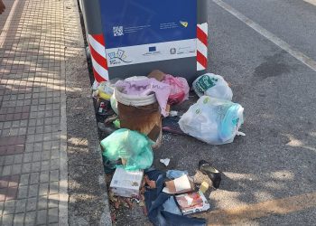 Rifiuti abbandonati a Cagliari, le immagini di via Quirra