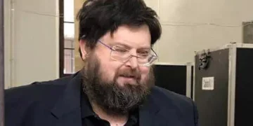 Truffa ed evasione fiscale, ai domiciliari Mario Adinolfi