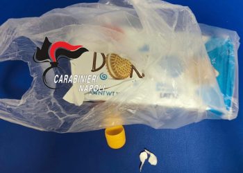 Si faceva consegnare la cocaina tra i biscotti mentre era ricoverato in ospedale