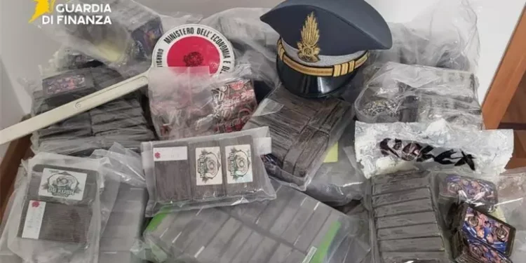 Dalla Spagna 25 kg di hashish via posta nei locker del Cagliaritano