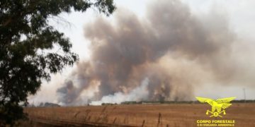 Fiamme a Tortolì, in azione l’ elicottero della Forestale
