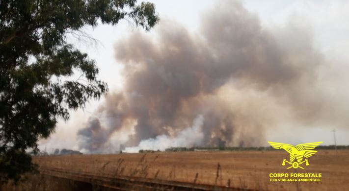 Fiamme a Tortolì, in azione l’ elicottero della Forestale