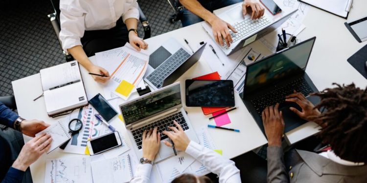 Il tasso di occupazione in Italia è al massimo storico, ma il più basso d’Europa: 24,3 milioni i lavoratori