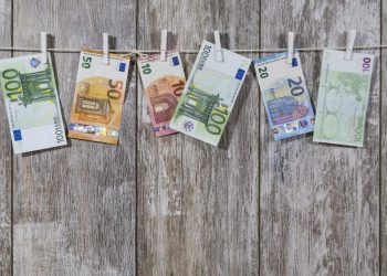 Dal 2020 gli italiani hanno “risparmiato” 1.600 miliardi di euro
