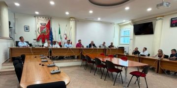 Ceramica Mediterranea, richiesto il concordato preventivo. L’assessore Cani: “Al lavoro per riaprire lo stabilimento e trovare un nuovo investitore”