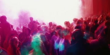 Il festival di musica psichedelica in Ungheria chiude in anticipo dopo la morte di due persone