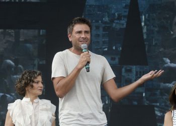 Alessandro Di Battista ricoverato a Cuba, “è in condizioni preoccupanti”