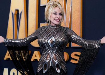 È morta a 80 anni Dolly Parton, la regina del country