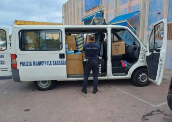 Sequestrati a Sassari circa 10 mila giocattoli contraffatti e non conformi. Blitz di Polizia locale e Agenzia delle Dogane in un’attività: denunciato il titolare