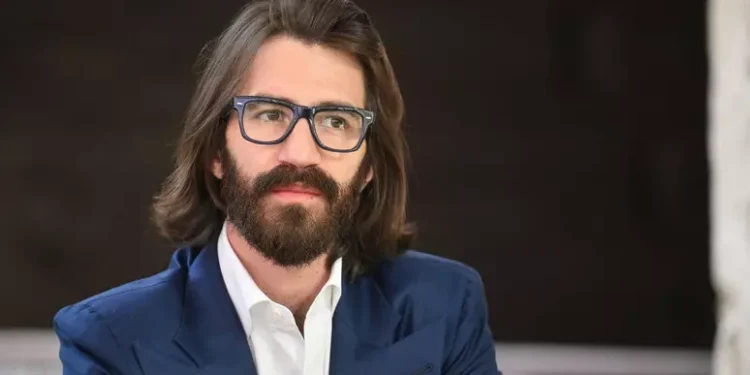 Leonardo Maria Del Vecchio lascia tutti gli incarichi in EssilorLuxottica
