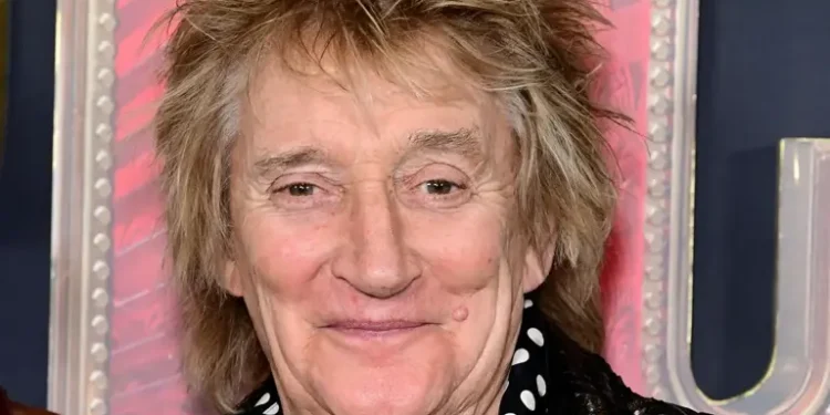 Rod Stewart operato al cuore, stop al tour per un mese