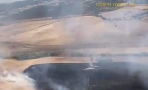 Vasto incendio a Genoni, in azione due elicotteri