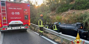 Olbia, perde il controllo della macchina: un ferito