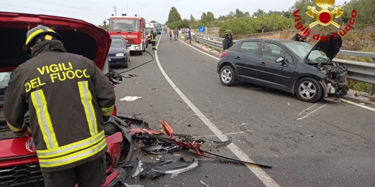 Gravissimo incidente a Orosei: scontro frontale con feriti in codice rosso