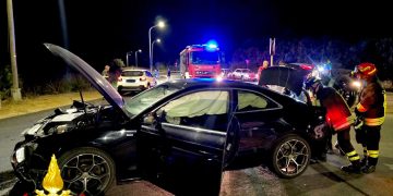 Platamona, scontro tra auto: due feriti