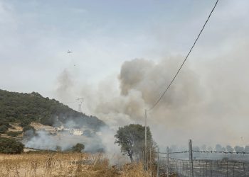 Fiamme a Nuoro, in azione l’elicottero della Forestale