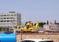 Ragazza di 18 anni sul sup travolta e ferita da un barchino di migranti