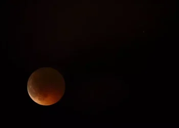 Dopo l’eclissi di Sole arriva quella di Luna, spettacolo all’alba del 28 agosto