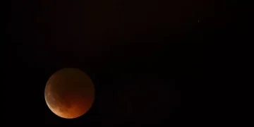Dopo l’eclissi di Sole arriva quella di Luna, spettacolo all’alba del 28 agosto