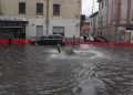 Maltempo, Milano blindata per la tempesta in arrivo: parchi chiusi e allerta arancione