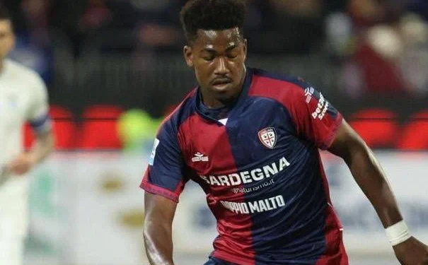 Il calciatore del Cagliari Trepy si risveglia dal coma