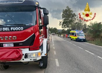 Grave incidente ad Arzachena: uomo estratto dalle lamiere