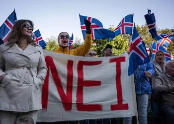 L’Islanda dice ‘no’ alla Ue, il 52,8% boccia il referendum