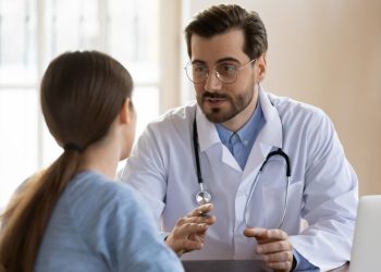 Medicina generale, in Sardegna trenta borse di studio in più: salgono a novanta i posti finanziati dalla Regione per il triennio 2026-2029