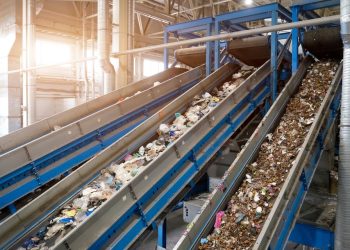 Rifiuti e bonifiche: 11,3 milioni per impianti, risanamento ambientale ed ecocentri