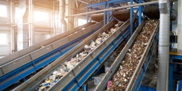 Rifiuti e bonifiche: 11,3 milioni per impianti, risanamento ambientale ed ecocentri