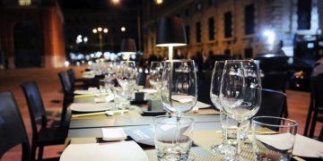 Ferragosto al ristorante, spesa di oltre un miliardo: i dati Fipe-Confcommercio