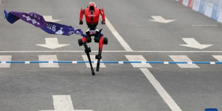 I robot cinesi sbancano in Borsa: +600% al debutto per Unitree