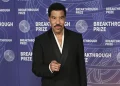 Lionel Richie ricoverato in terapia intensiva dopo un concerto a St. Louis