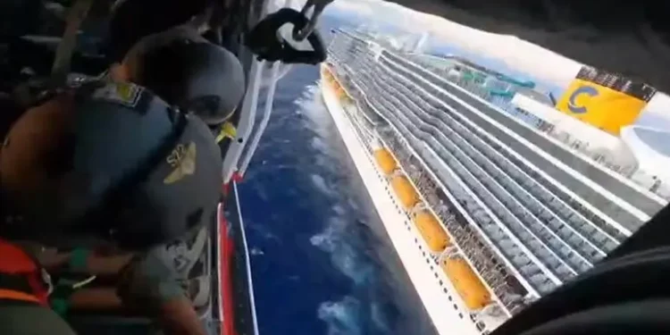 Malore su nave da crociera nel sud Sardegna, interviene la Capitaneria