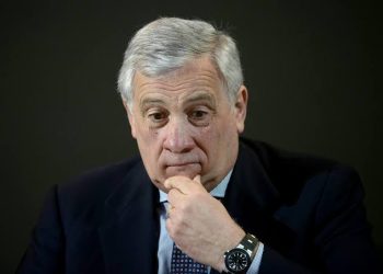 La Russia è ovunque, Putin ci invaderà e condizioneranno le nostre elezioni: se lo dice Tajani come non credergli