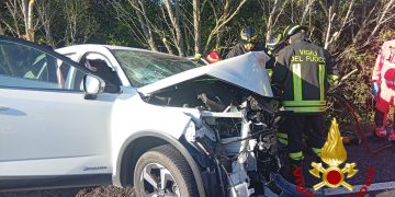 Scontro frontale a Olbia: 4 feriti di cui uno estratto dalle lamiere