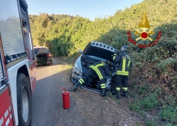 Busachi, scontro tra due auto: una donna in gravi condizioni
