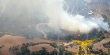 Fiamme a Escalaplano, in azione due elicotteri