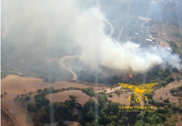 Fiamme a Escalaplano, in azione due elicotteri