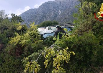 Grave incidente sulla SS 131: uomo in codice rosso