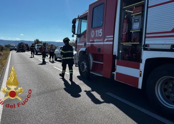 Grave incidente nell’Oristanese, perde il controllo dell’auto: due feriti