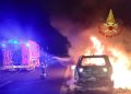 Incendio di un’autovettura in transito sulla Strada Statale 131 a Nuraminis