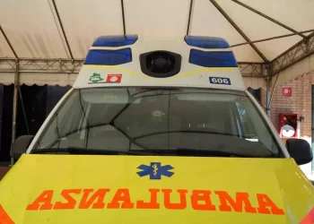 Studente spruzza spray urticante e accoltella insegnante a Roma