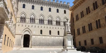 Antitrust avvia istruttoria per valutare l’opas di Intesa su Mps
